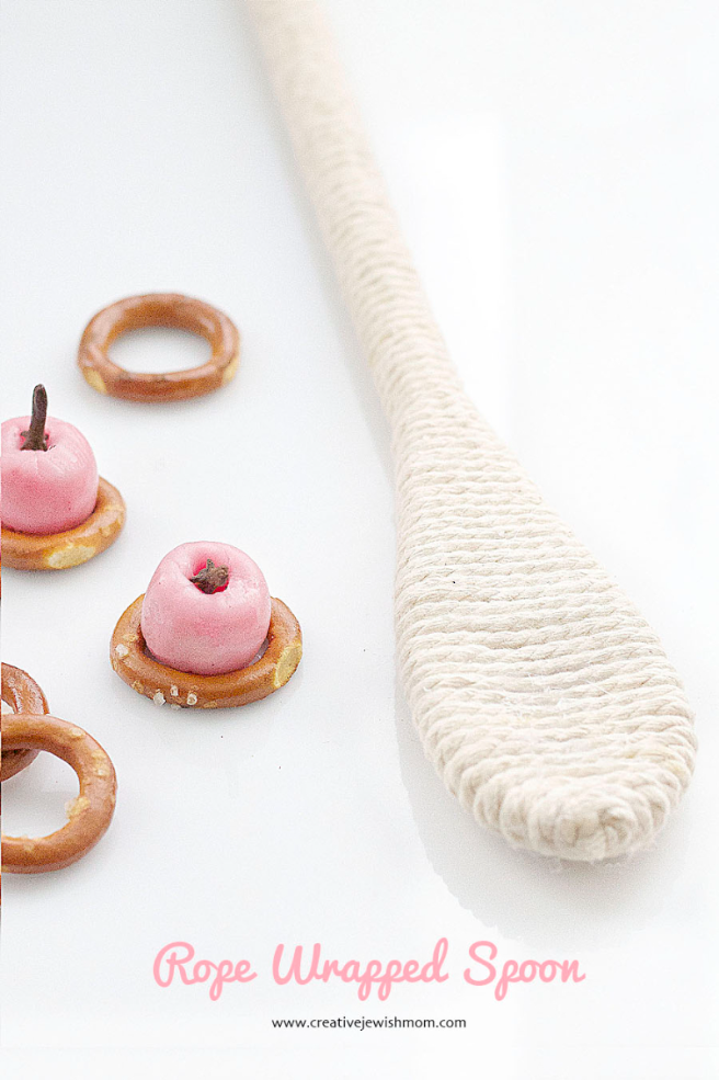 DIY: Rope Wrapped Spoon For Your Rustic Fall Table Or Boho Wall Hanging