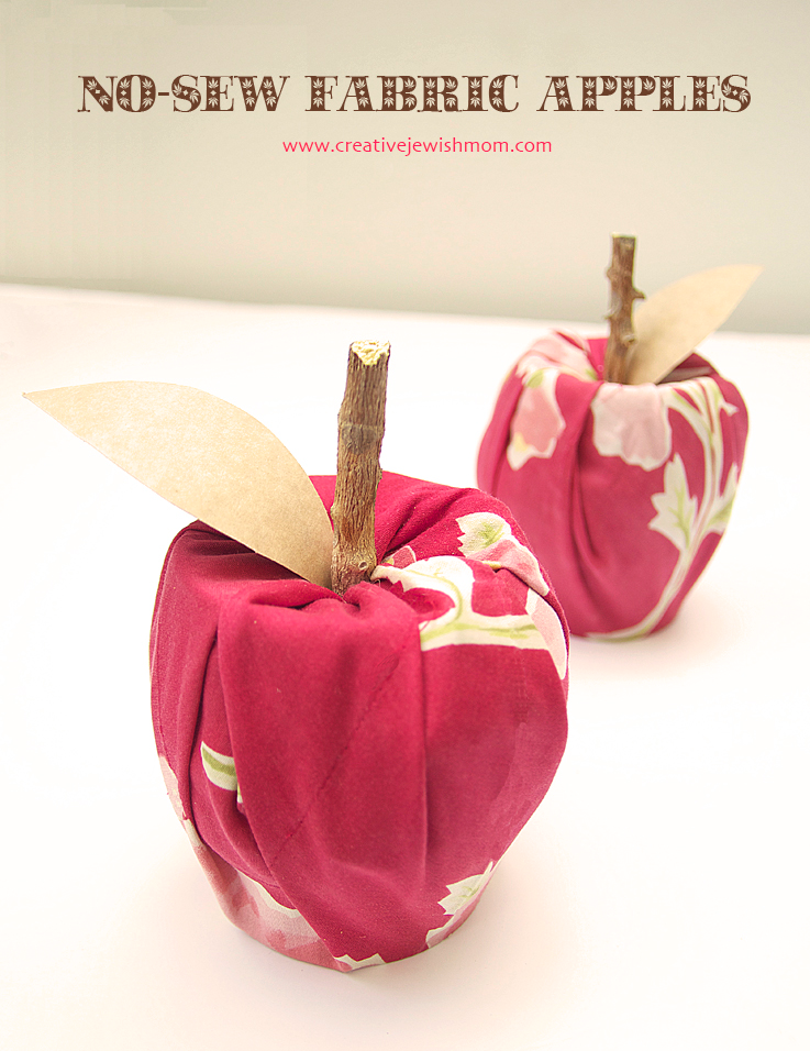 Quick No-Sew Apple Craft Using Upcycled Materials!