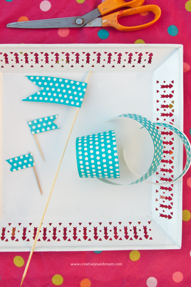 Quick And Cute Cake Flags From Paper Cups