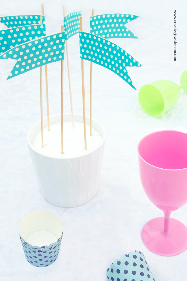Simple Paper Cup Flags Centerpiece
