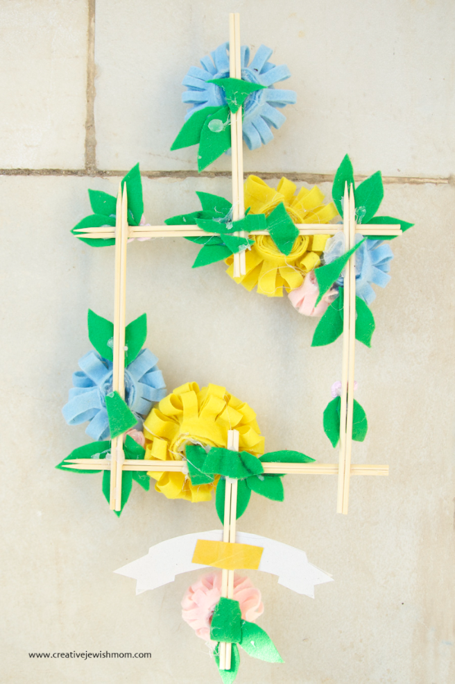 Square Wreath With Felt Flowers Is Sweet Anytime!