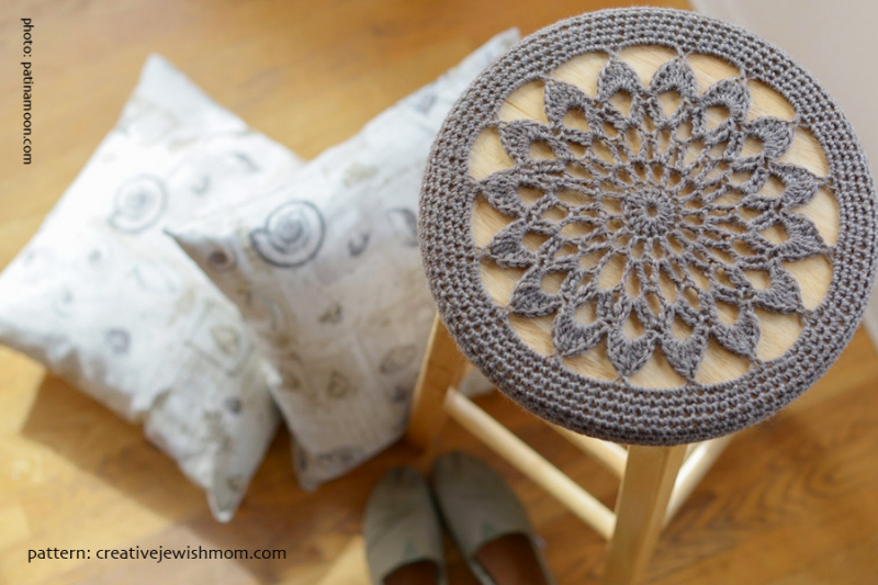 Crocheted Stool Cover: A Reader’s Version