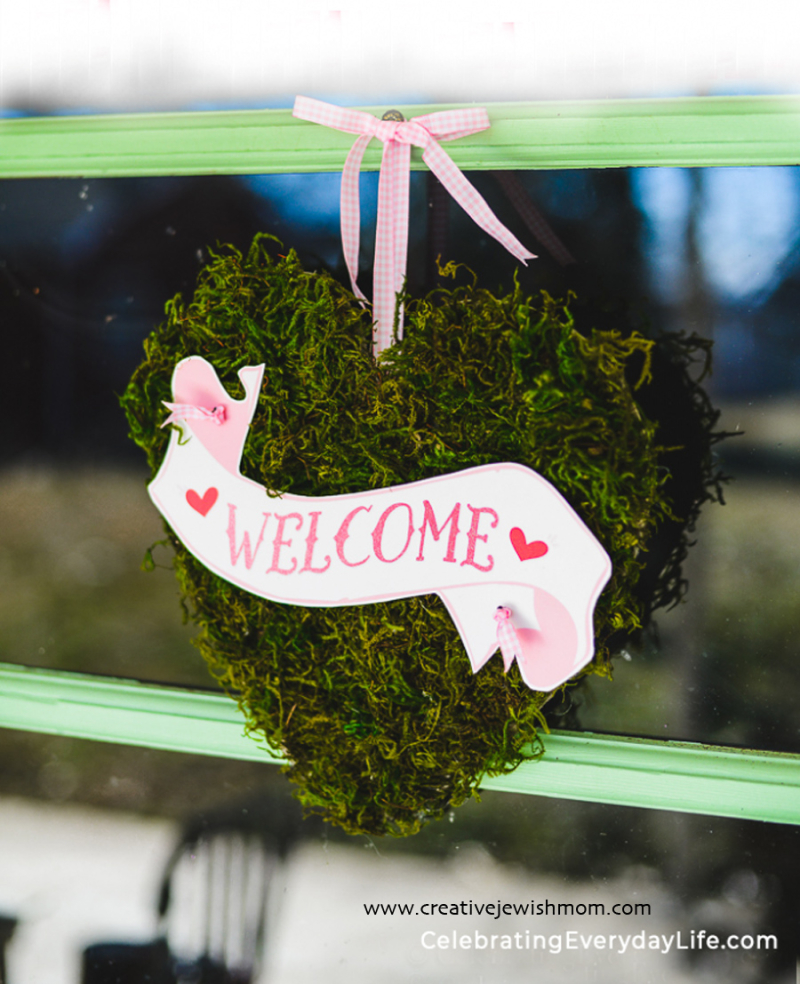 How-to-Make-an-Easy-Valentine-Moss-Heart How-to-Make-an-Easy-Valentine-Moss-Heart