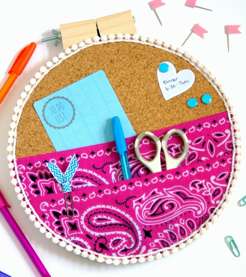 Diy-embroidery-hoop-organizer