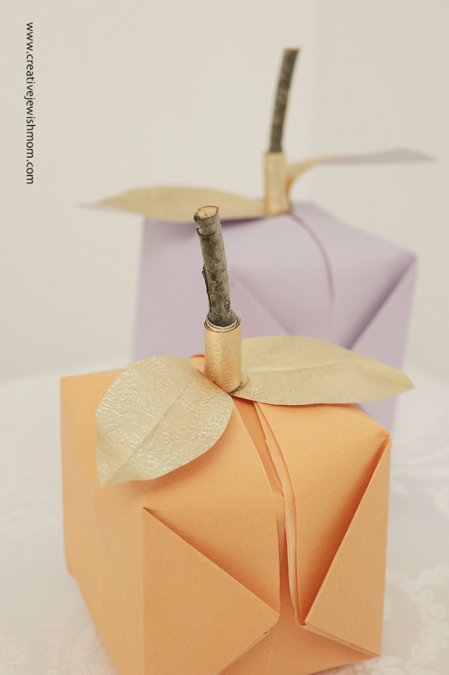 Giant Origami Apples Are Perfect For Any Party