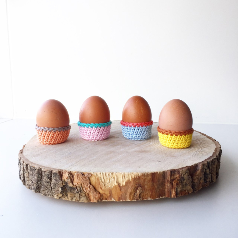 Crocheted-egg-cup