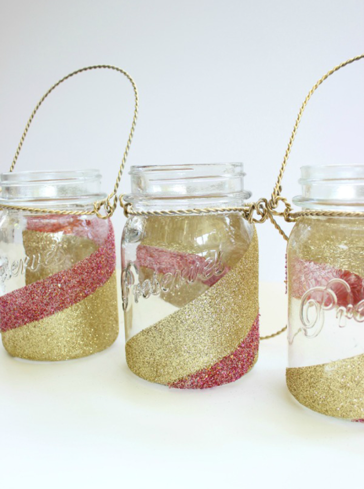 Mason-jar-glitter-lantern-centerpieces