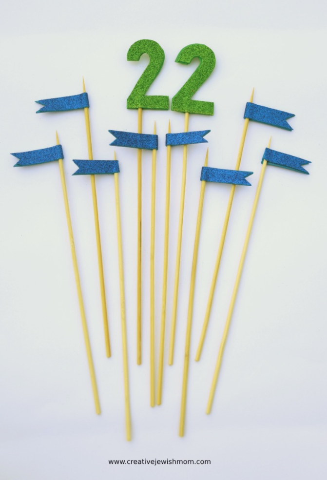 Super Simple Birthday Cake Flags