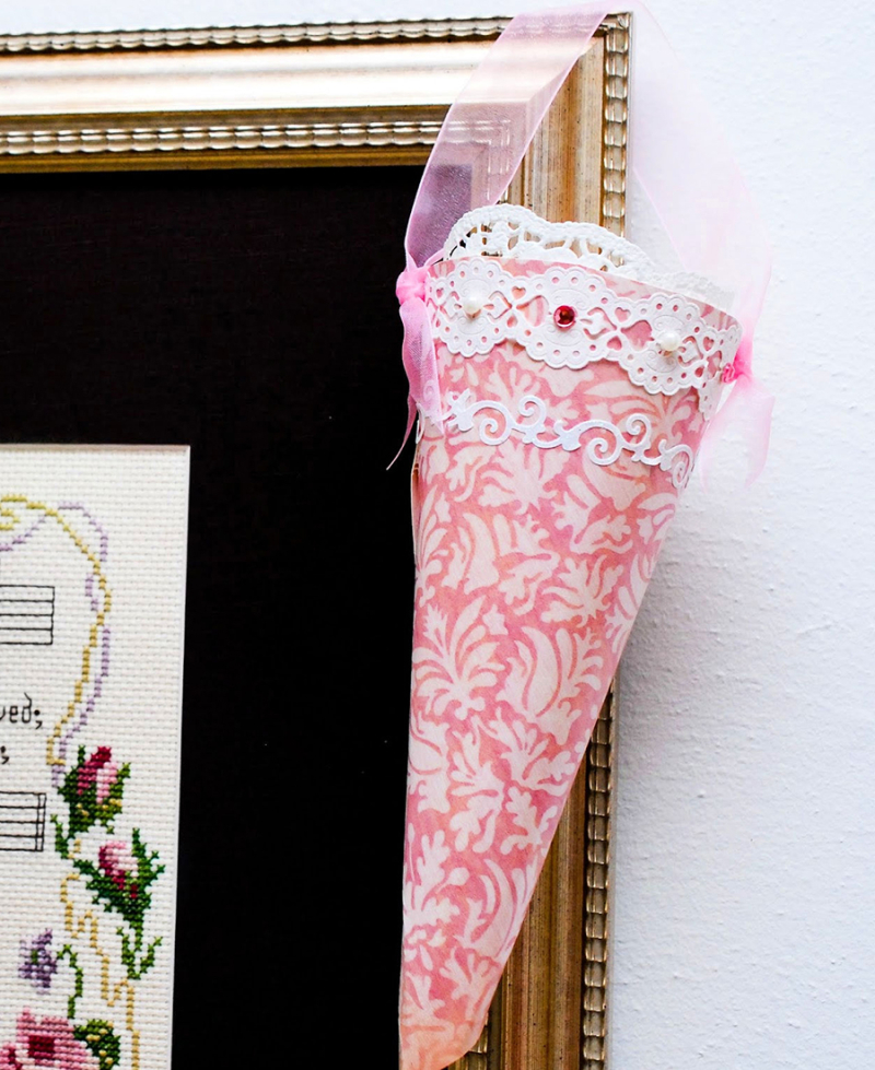DIY-victorian-paper-treats-cone