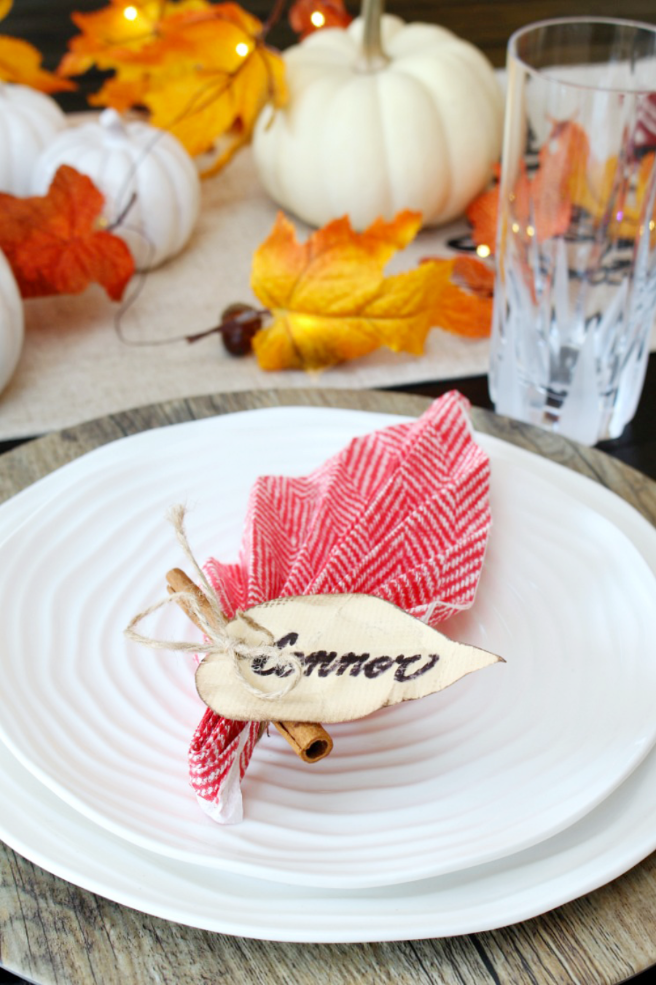 Easy-Leaf-Napkin-Fold-for-Fall