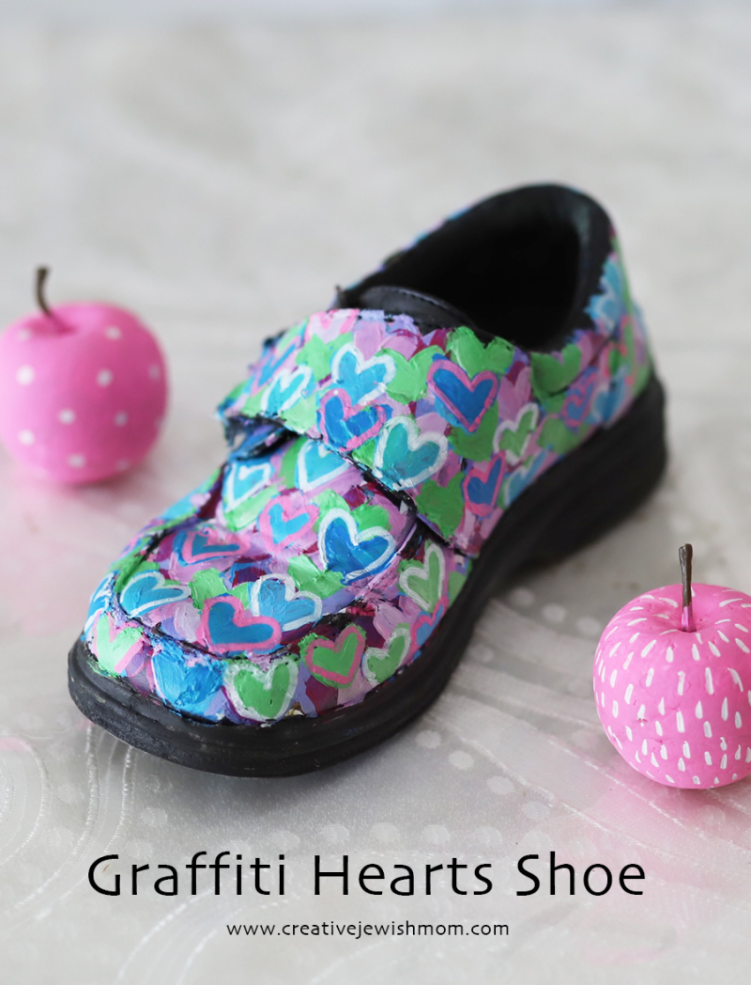 Paint An Old Shoe With Graffiti Hearts!
