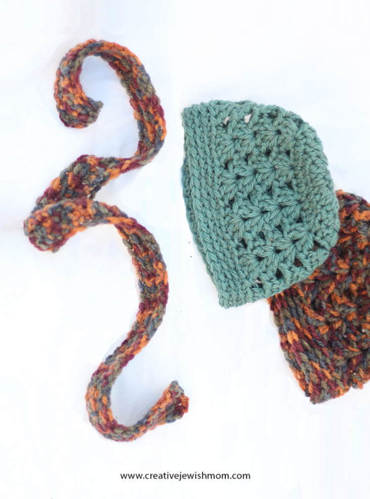 How To Crochet A Simple Scarf For An 18″ Doll