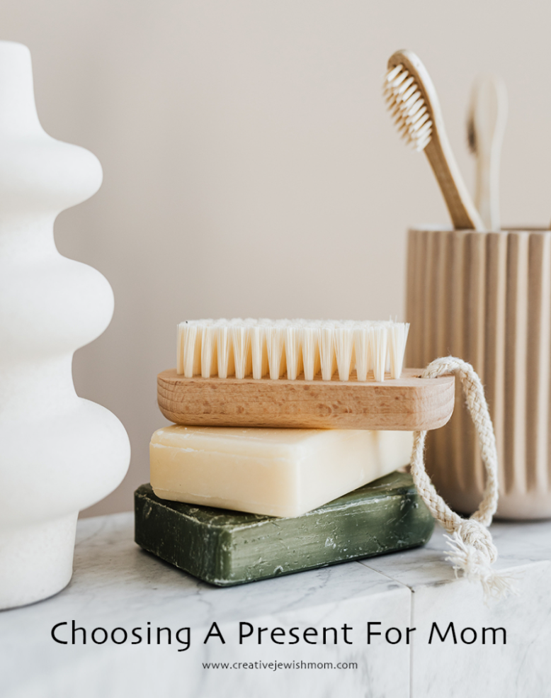 How To Easily Find a Present for Mother’s Day