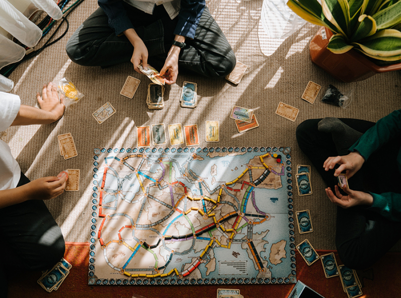 From Dreidel to Bingo: Fun Family Activities for a Cold Winter’s Day